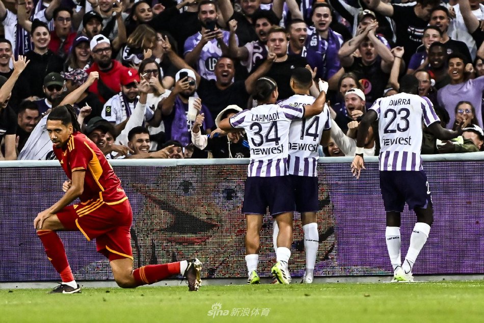 足坛对于巨 足坛对于巨