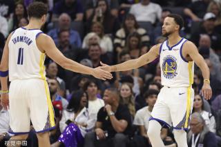 队都在追逐 队都在追逐