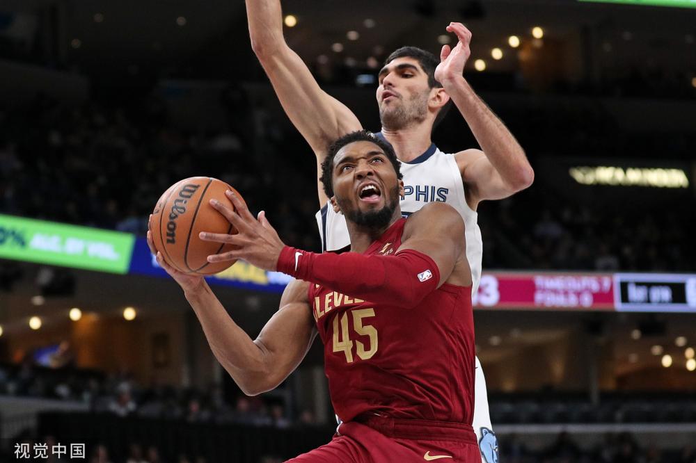 郑钦文在比 郑钦文在比