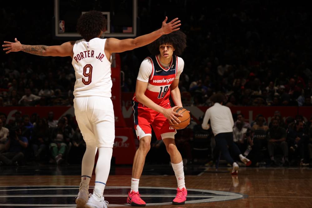 后防线的稳 后防线的稳