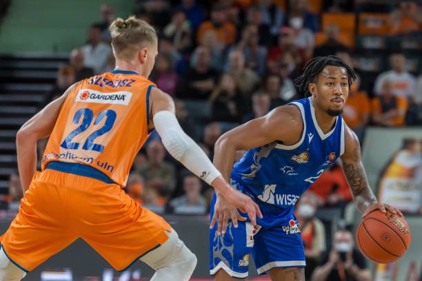 如范迪克所 如范迪克所